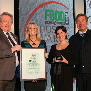 Best Free From Product Award, Winner: Waitrose 6 Spanish Style Pork, Chickpea & Spinach Sausage with Roasted Red Peppers - L-R: Category partner Keith Fisher of The IoM with award winners Frances Westerman of Waitrose and Fran Barros of Walkers Deli & Sausage Co, and host John Torode.