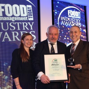Food Retailer of the Year Award – Winner: Marks & Spencer. L to R: Award partner, Philippa Clarke Abachem Engineering, Jean-Pierre Garnier on behalf of Marks & Spencer and Michel Roux Jr.